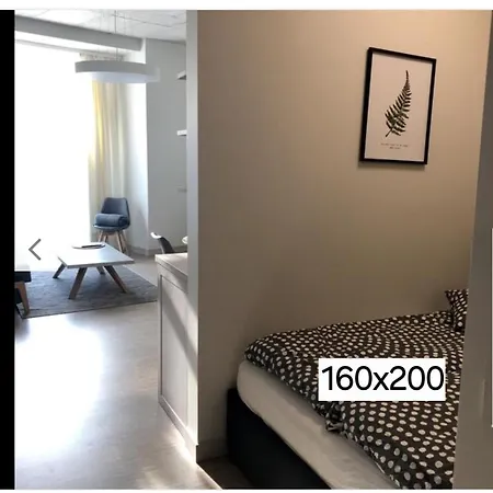 Happy Plentiful Old Town Studio, Self Check-in, Ac, Parking In The Underground Garage Apartment