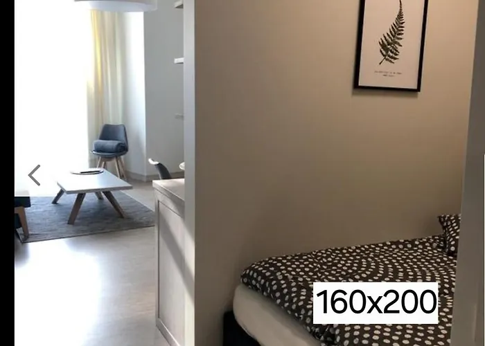 Happy Plentiful Old Town Studio, Self Check-in, Ac, Parking In The Underground Garage Appartement