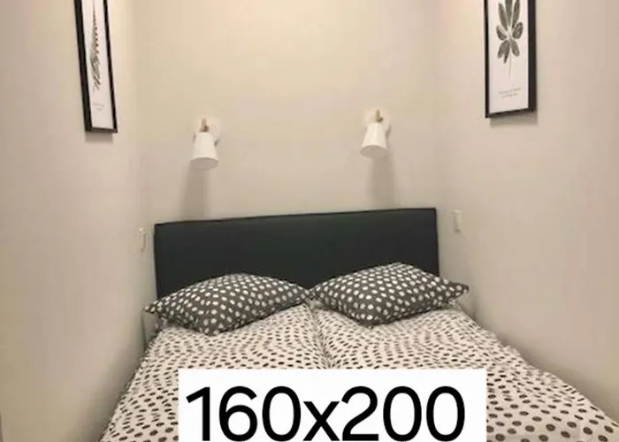 アパート Happy Plentiful Old Town Studio, Self Check-in, Ac, Parking In The Underground Garage ヴィリニュス