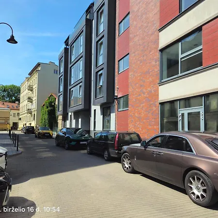 Appartement Happy Plentiful Old Town Studio, Self Check-in, Ac, Parking In The Underground Garage