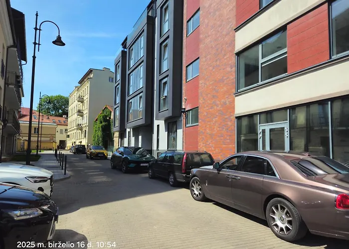 Appartement Happy Plentiful Old Town Studio, Self Check-in, Ac, Parking In The Underground Garage